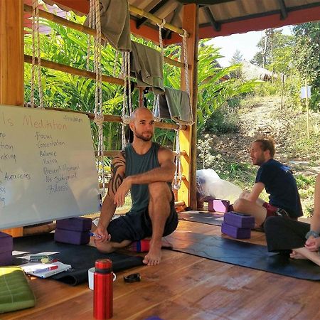 True Nature Chiang Mai - Yoga & Meditation Homestay Retreat Esterno foto